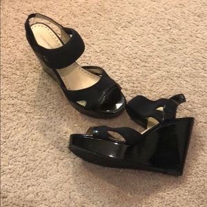 adrienne vittadini neoprene wedge